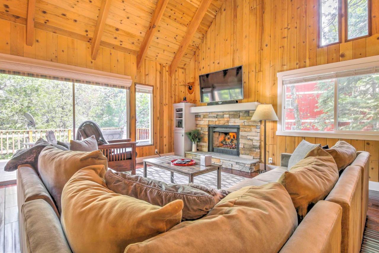 Gorgeous Lake Arrowhead Retreat Game Room And Deck Екстер'єр фото