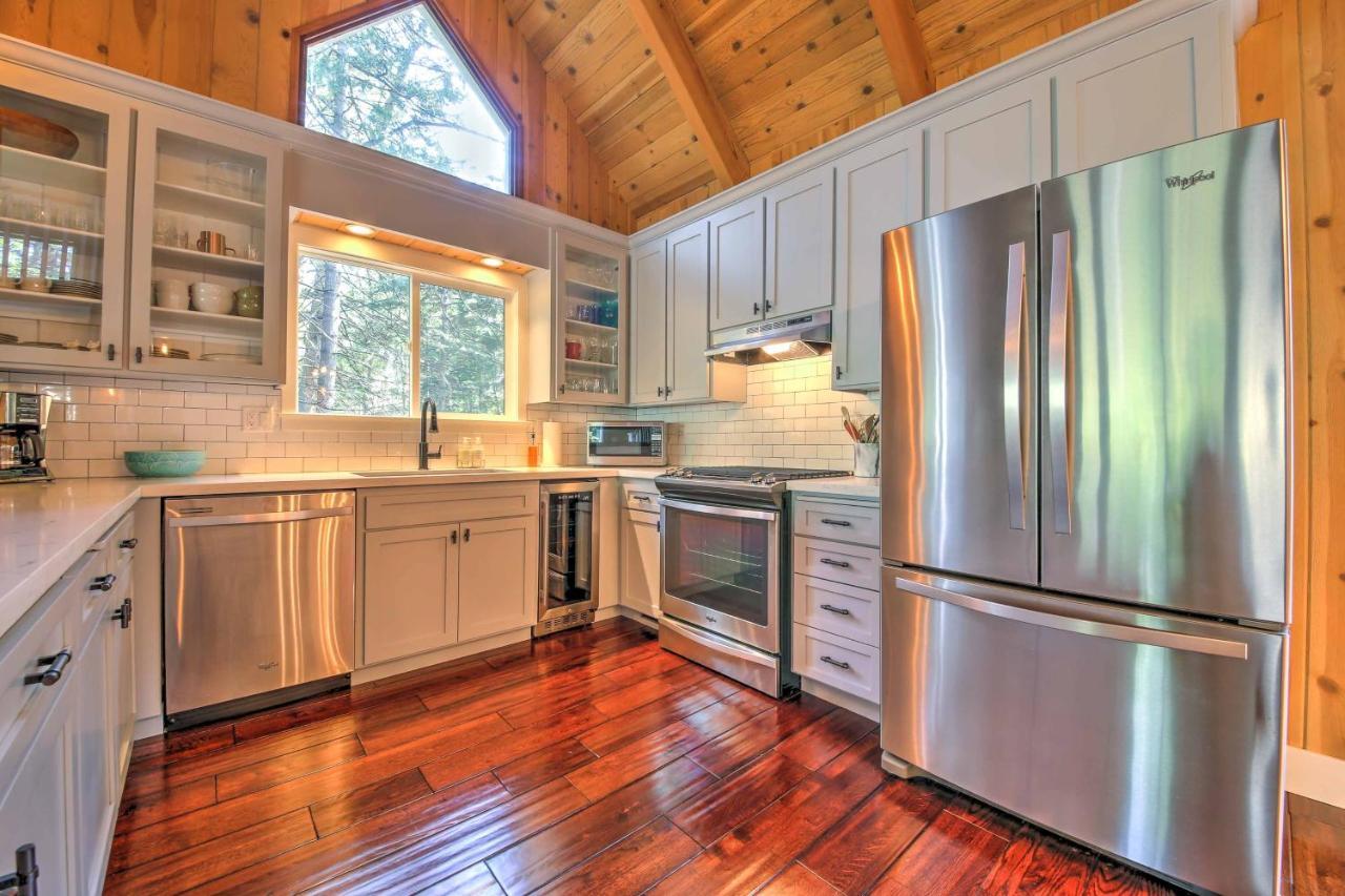 Gorgeous Lake Arrowhead Retreat Game Room And Deck Екстер'єр фото